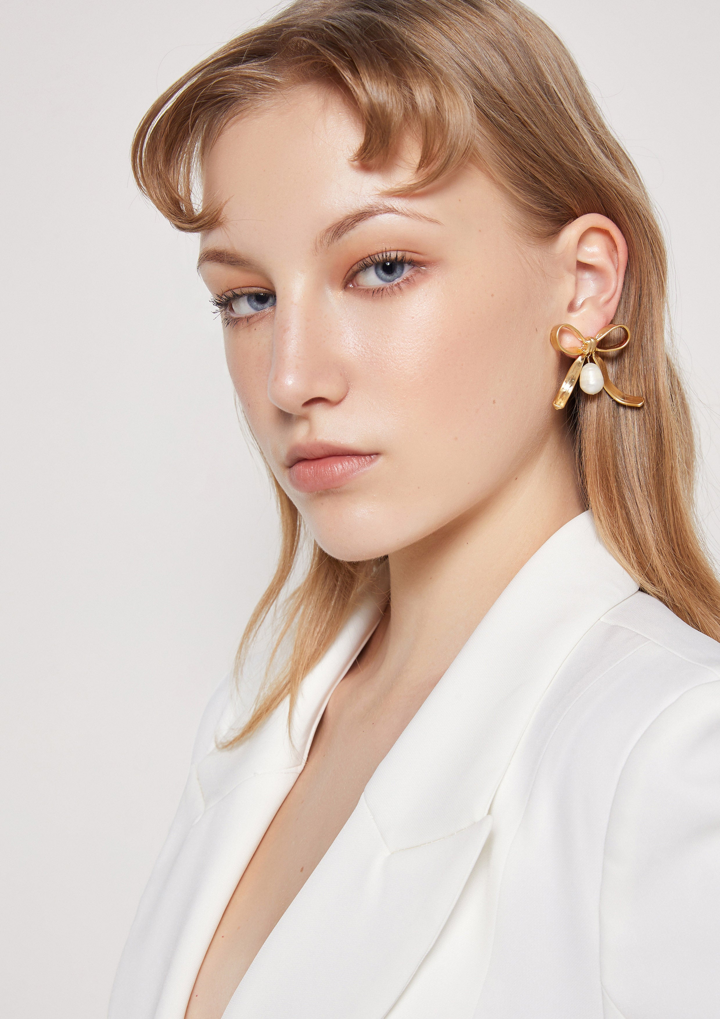 Pretzel Earrings Gold