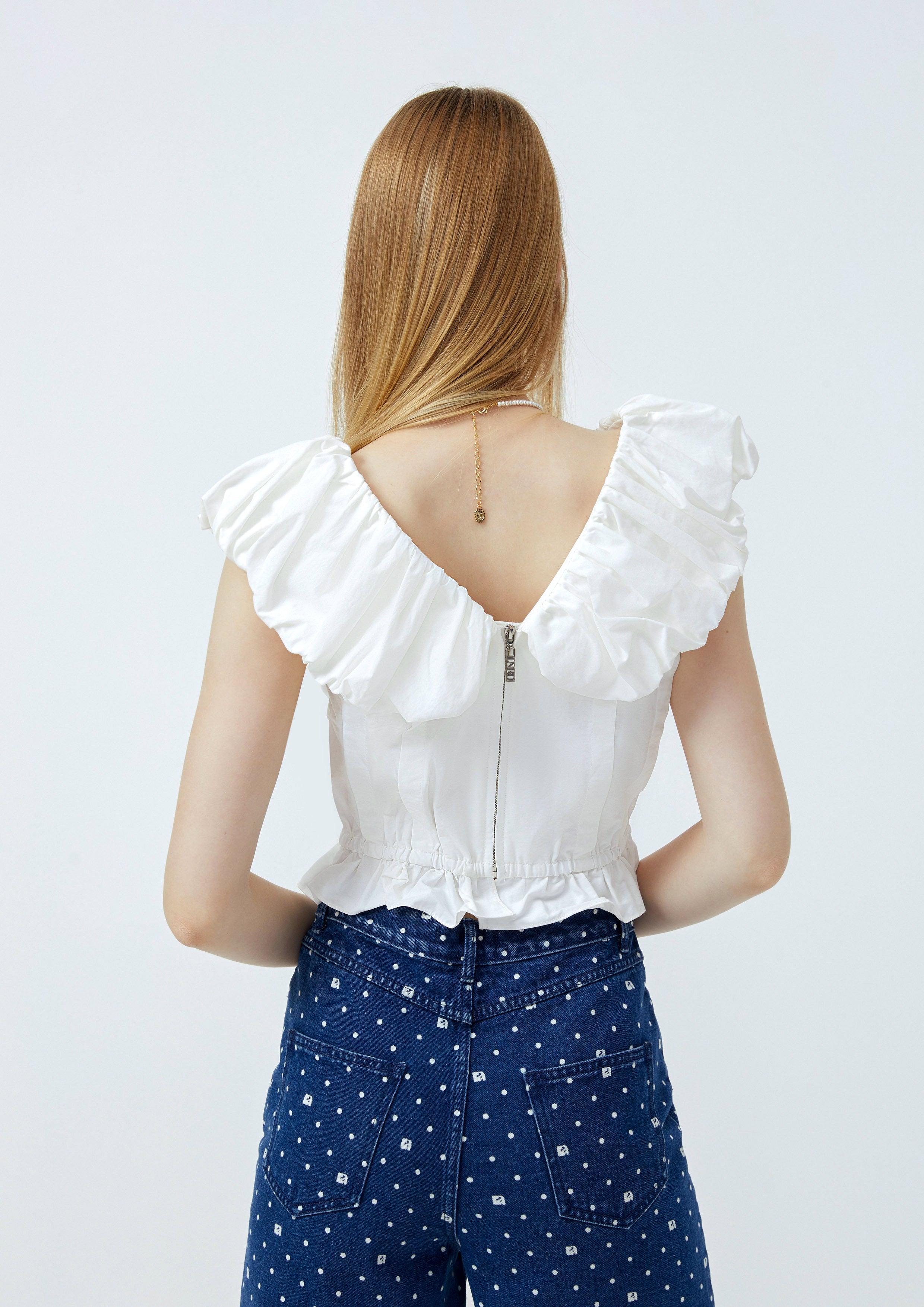 Lost in Museum Sleeveless Crop Blouse White