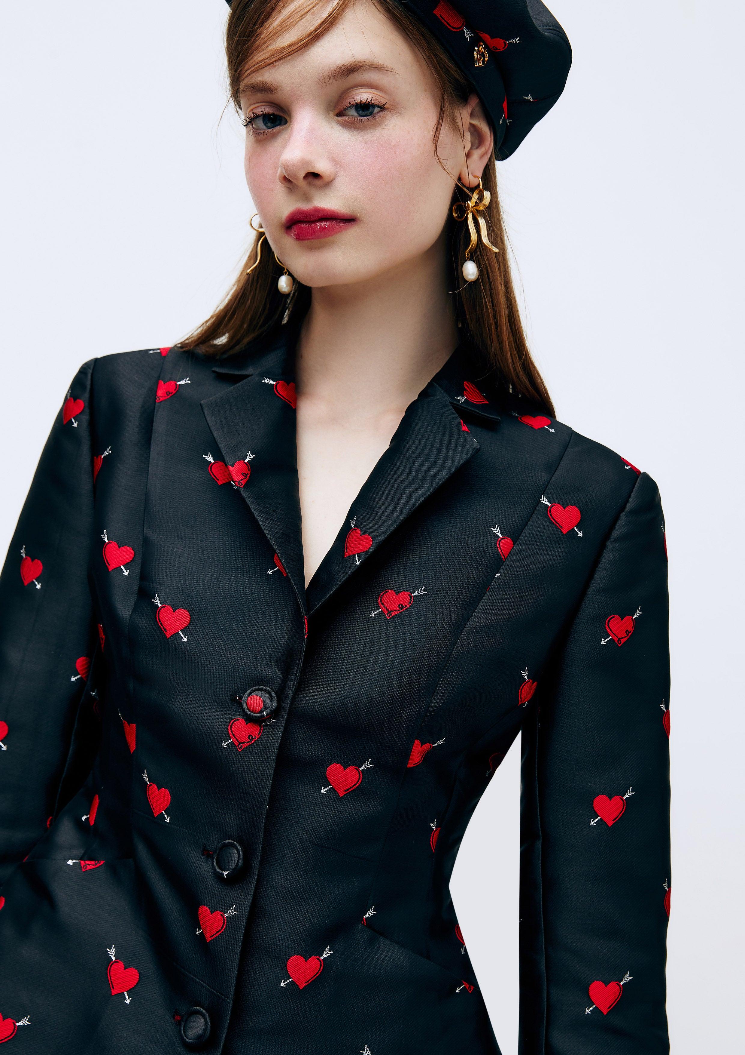 Lost in Museum Arrowed Heart Blouse Black