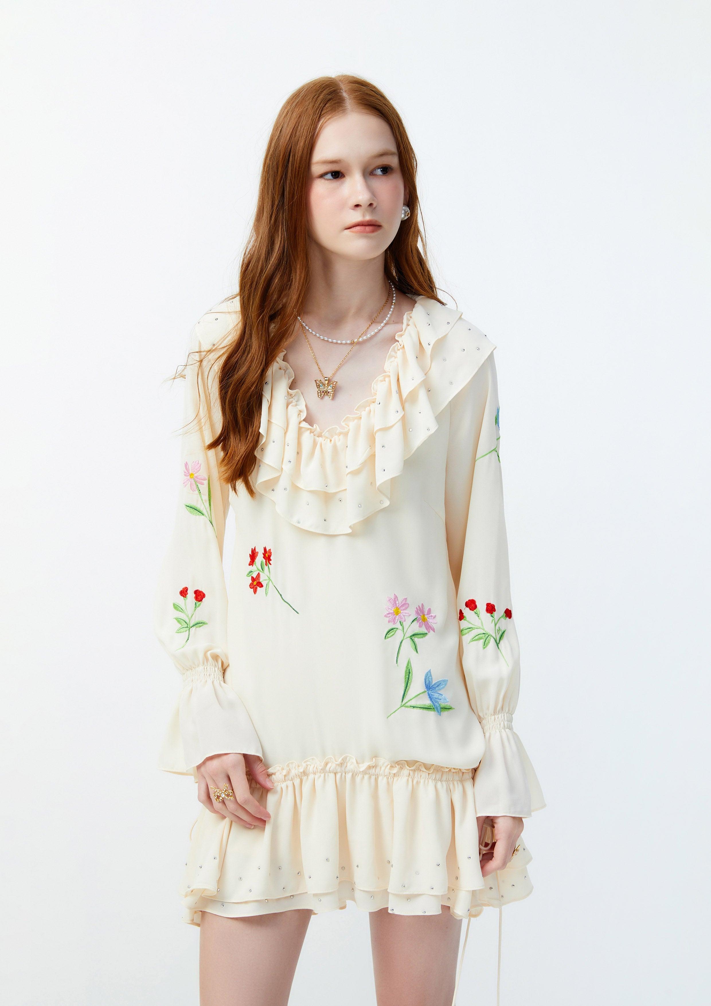 Lost In Museum Flare Trim Skirt Embroideries Dress Cream