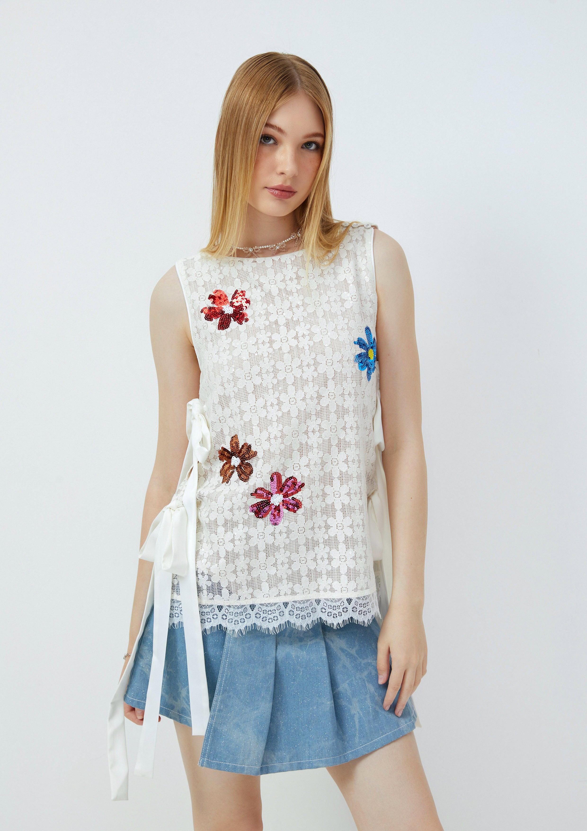 Lost in Museum Sleeveless Lace Top White