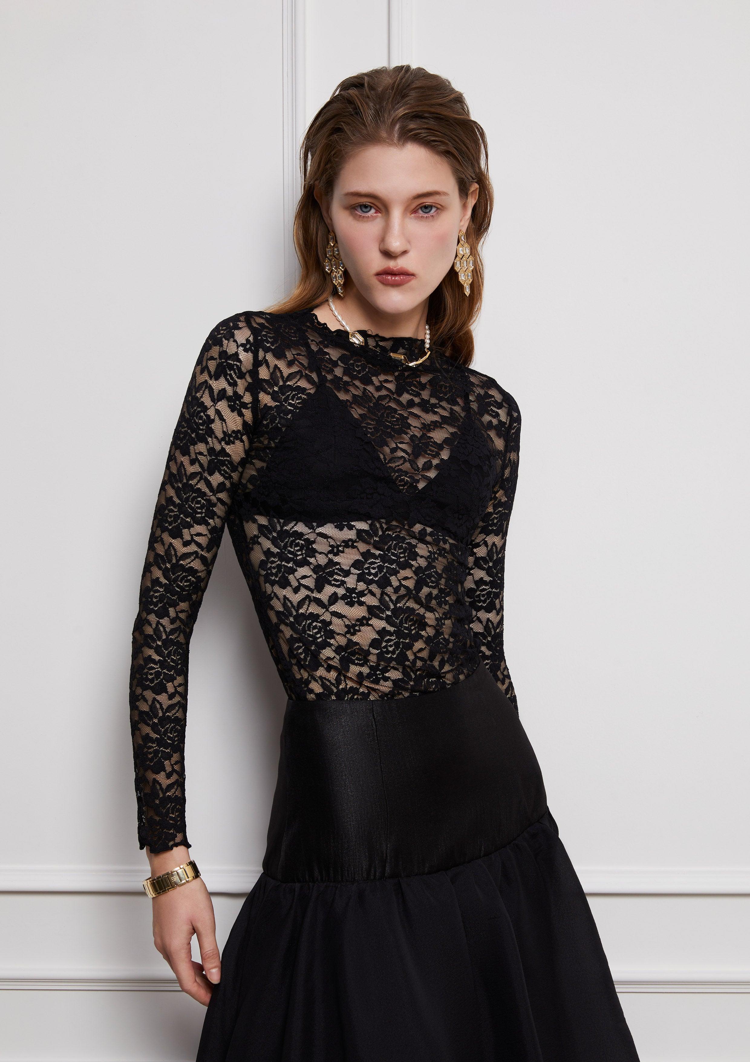 Lost in Museum Rose Lace Top Black