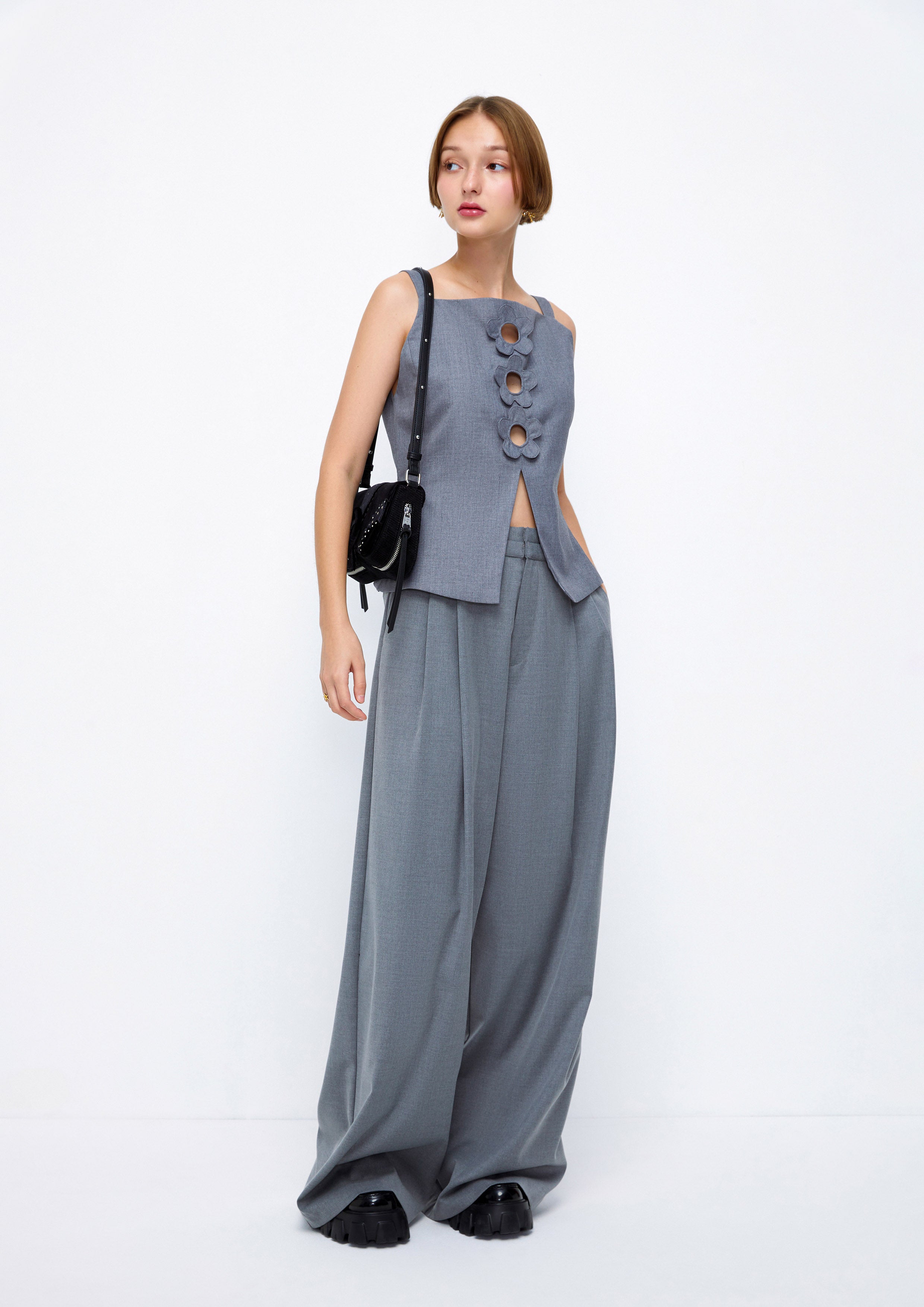 Loose-Fit Wide Leg Pants Lost In Museum Collection