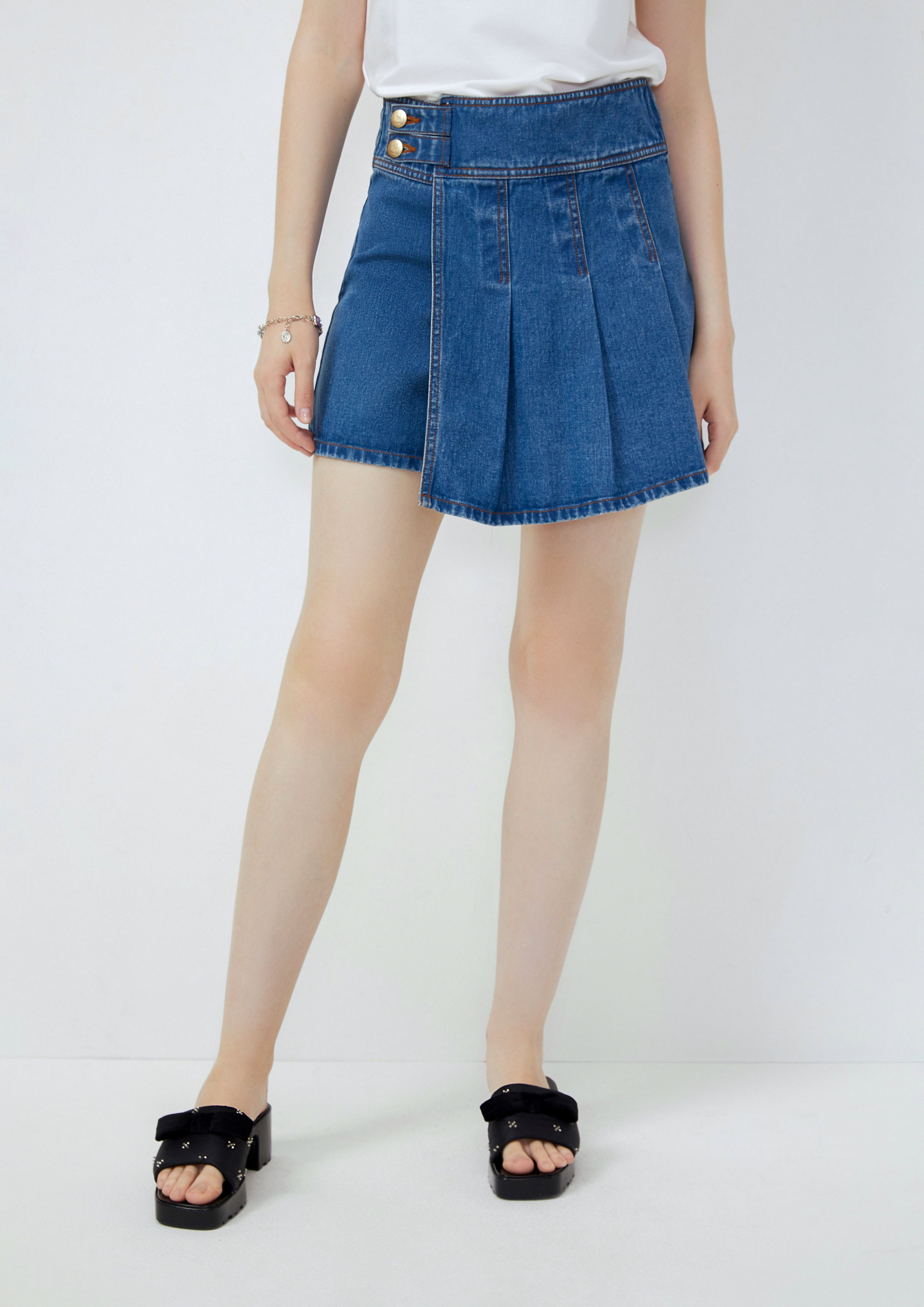 Pleated Denim Skorts Lost In Museum Collection