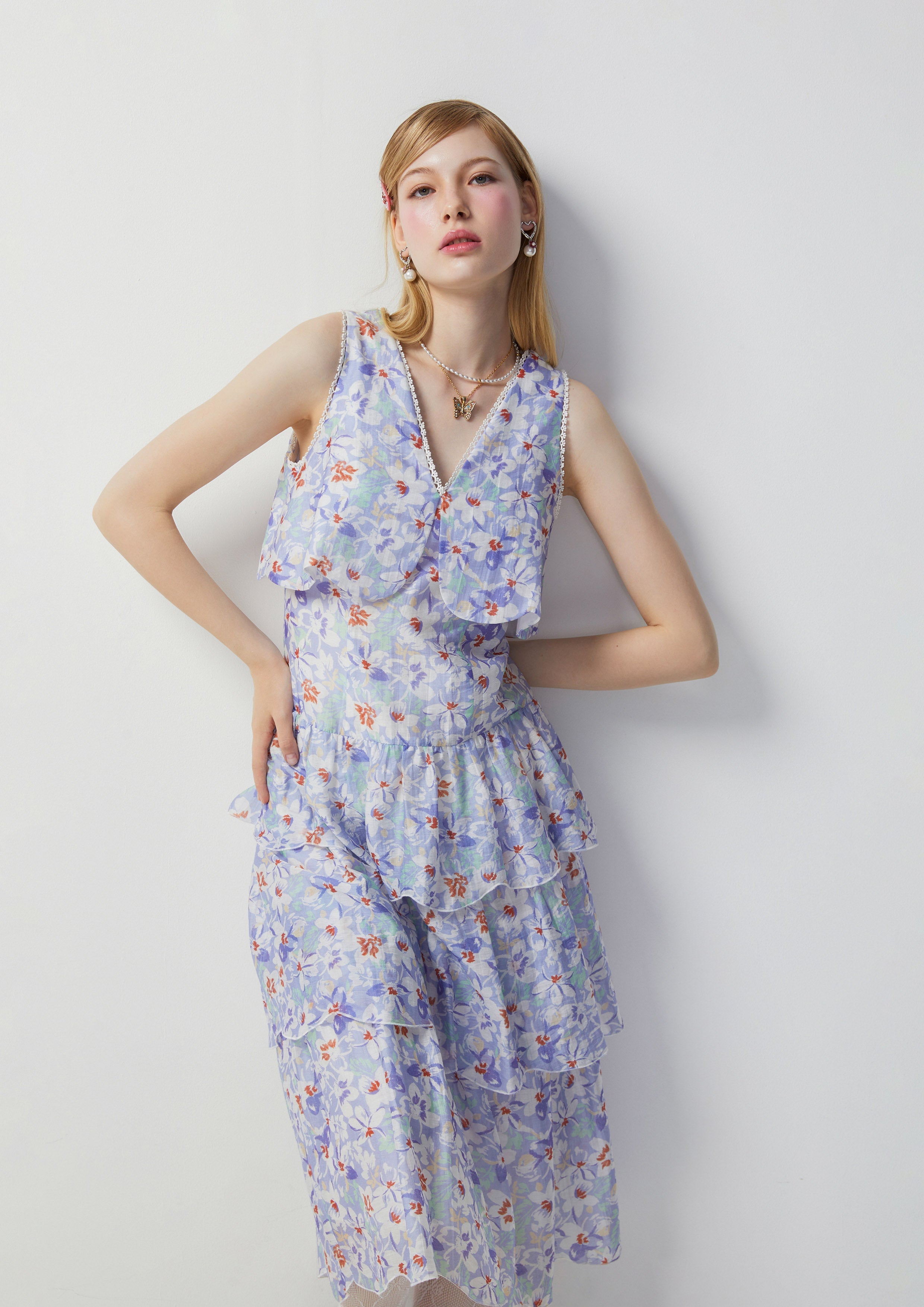 Sleeveless V-Neck Tiered Floral Midi Dress Femme Power Collection