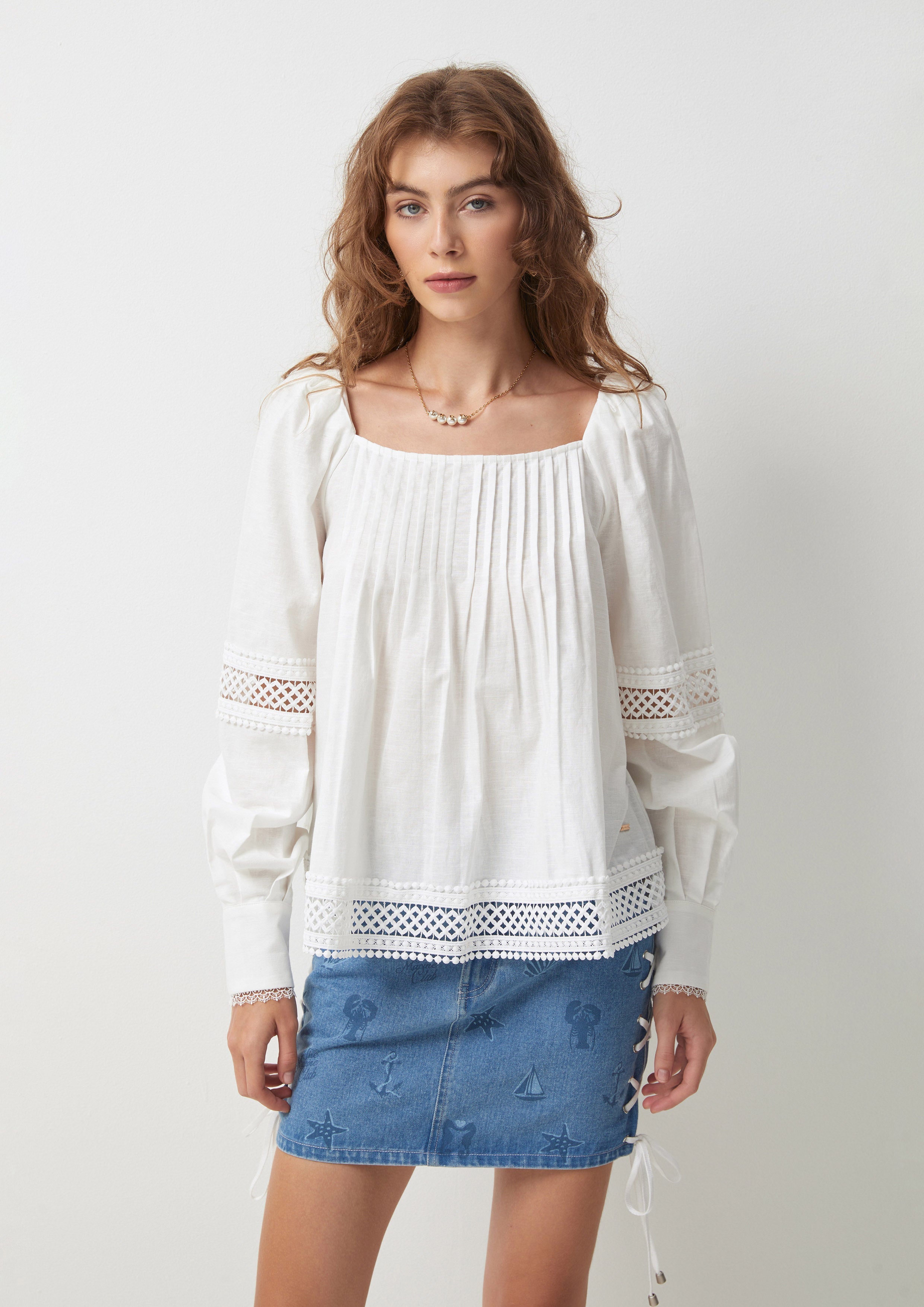 Lace Pleated Trim Blouse Pas De Une