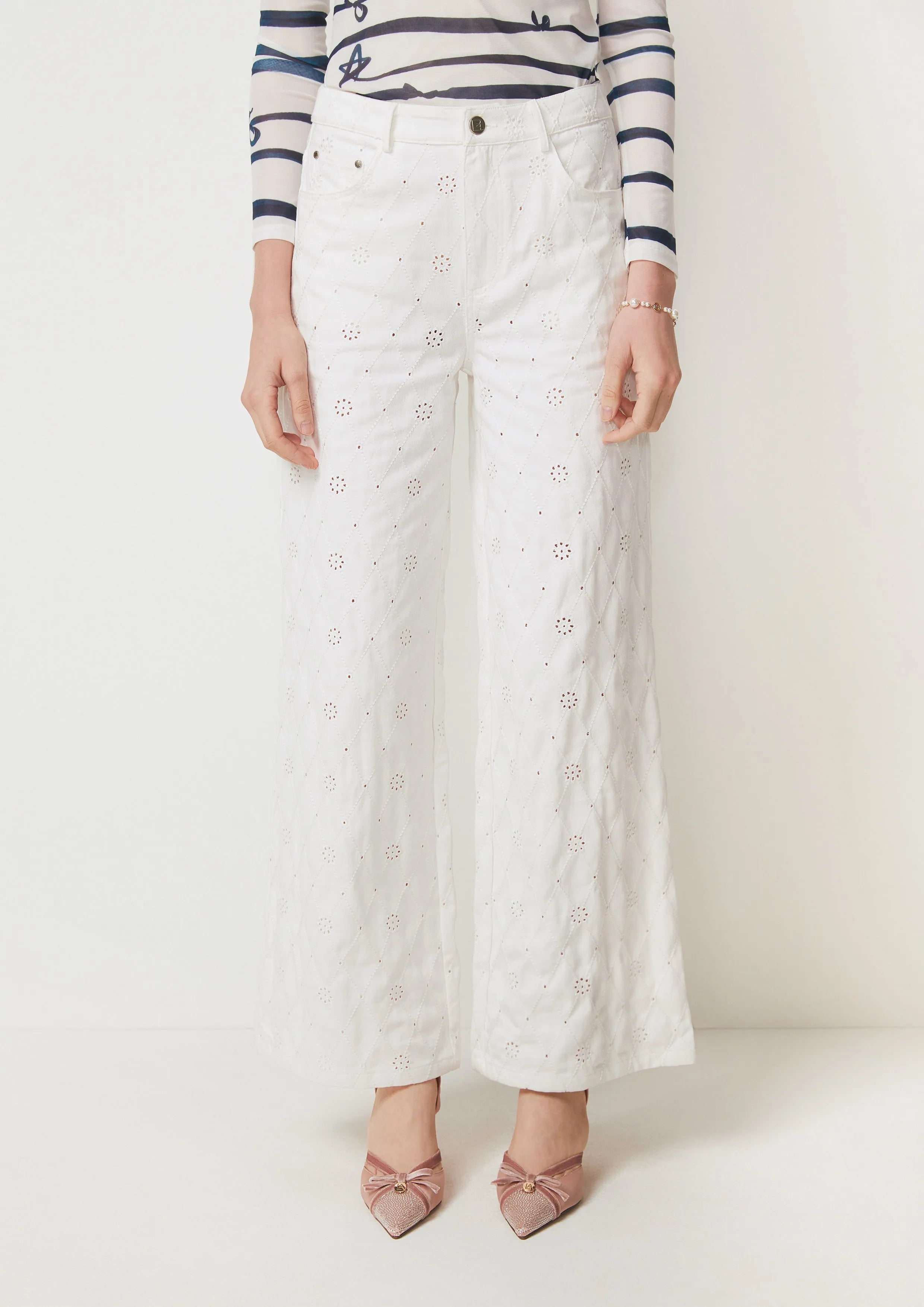 Floral Broderies Flair-Leg Pants You're Truited